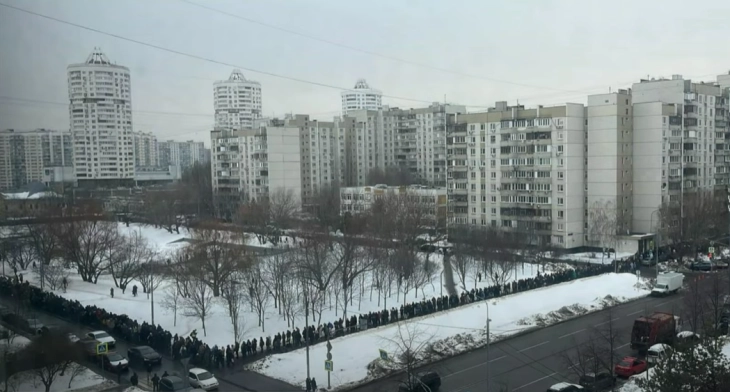 Растат тензиите пред погребот на Навални во Москва