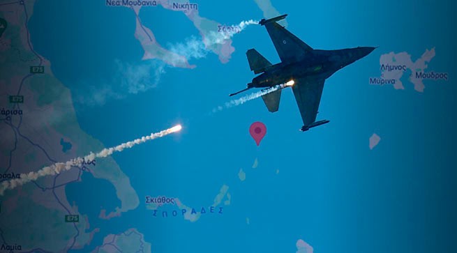 Се урна грчки борбен авион, пилотот се спаси
