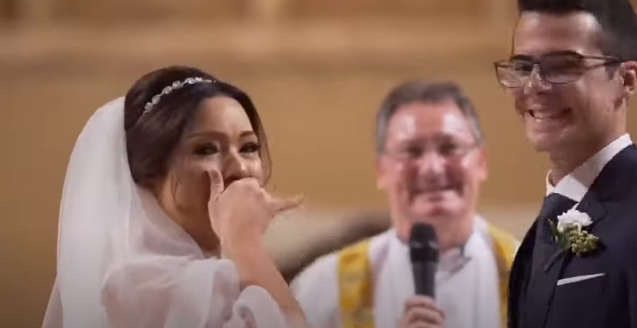ВИДЕО: Највозбудливото изненадување на свадба – Младоженецот направи гест што ги расплака сите