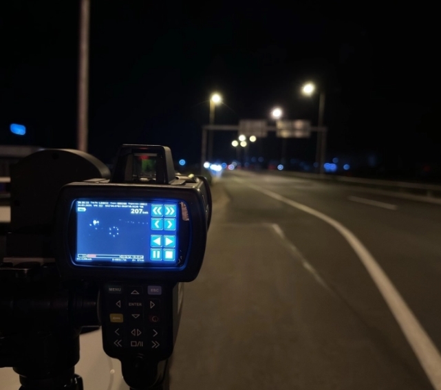 ФОТО: Фатен возач кој се движел со 207 км/час на автопатот Тетово-Скопје