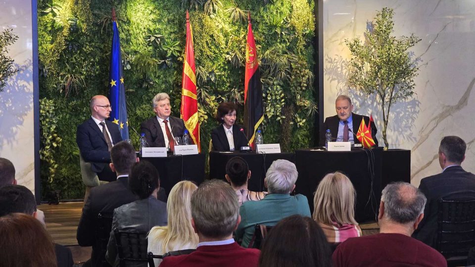 ГК на ВМРО-ДПМНЕ организираше трибина за учеството на Македонија во меѓународните односи и враќање на дигнитетот на дипломатијата и заштита на Македонските национални интереси