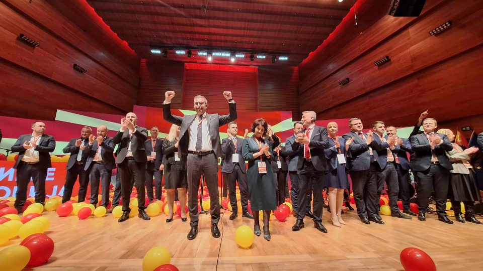 Мицкоски со 10 постулати за тоа каков претседател и треба на Македонија, потребно е лидерство за промени и враќање на надежта