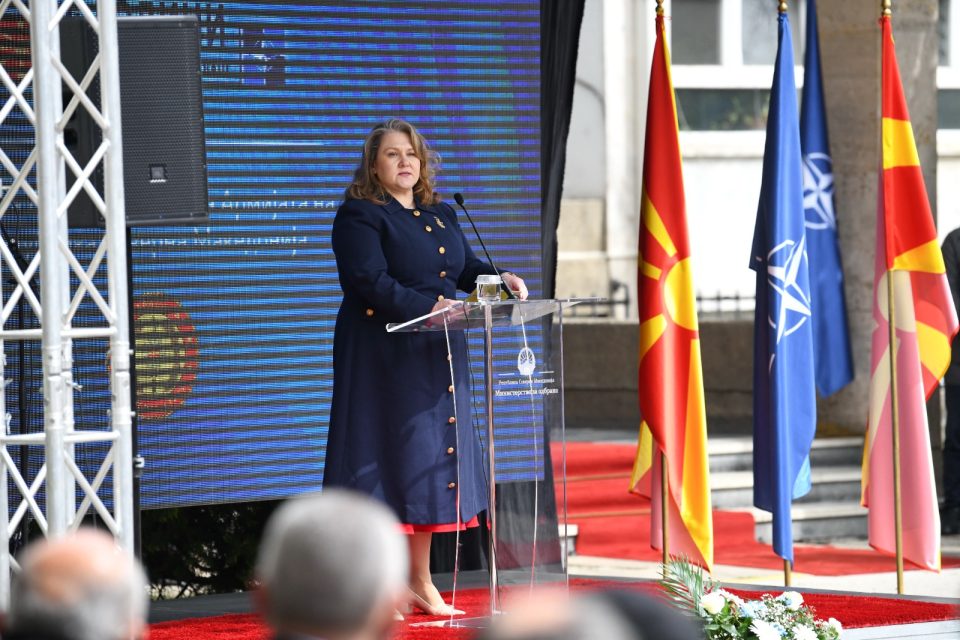 Петровска: Со влегувањето во НАТО покажавме каде припаѓаме