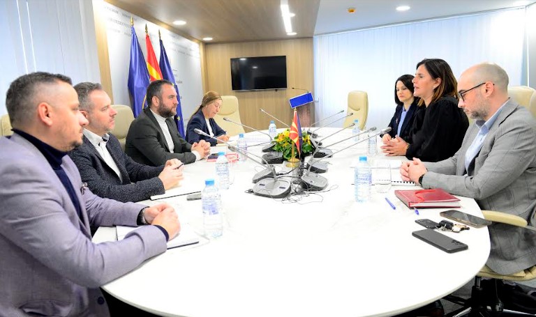 Тошковски оствари средба со претставници на Државната комисија за спречување на корупција.