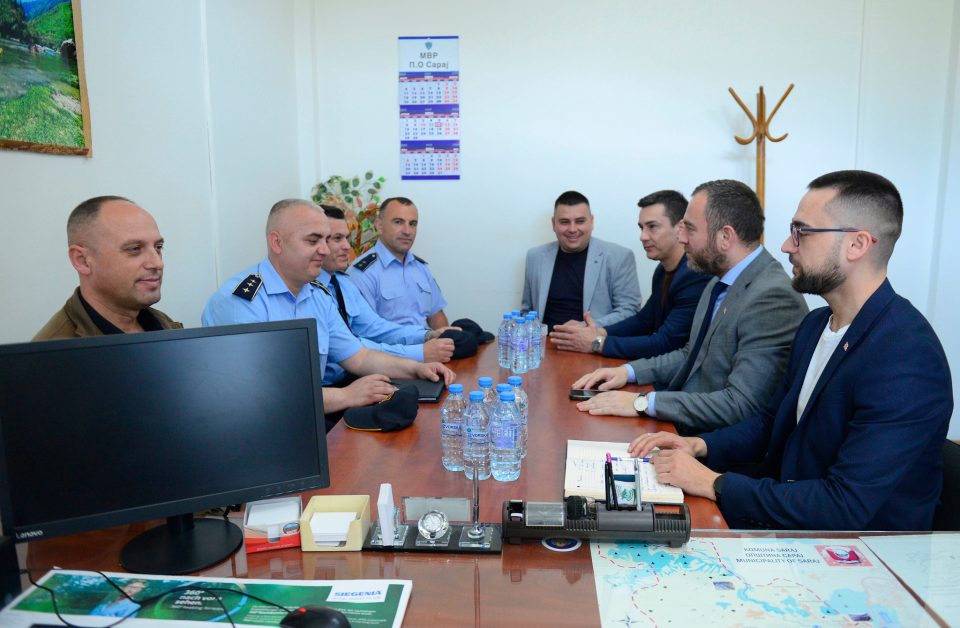 Тошковски во посета на Полициското одделение Сарај и Единицата за внатрешни работи Ѓорче Петров