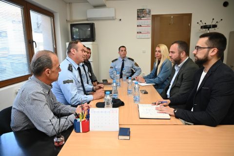 Тошковски во посета на ОВР Македонски Брод и ОВР Крушево