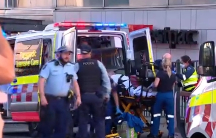 Напаѓачот е застрелан: Зголемен бројот на жртви во нападот во трговски центар во Сиднеј