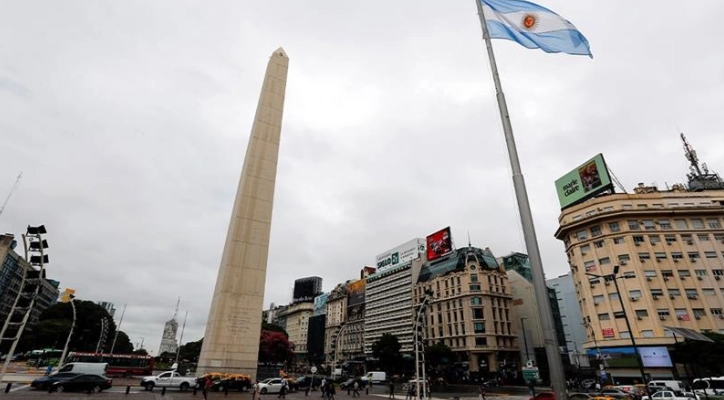 Најмалку петмина пратеници повредени во Буенос Аирес за време на демонстрациите против економските реформи на претседателот на Аргентина