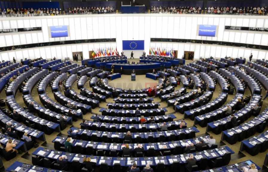 Европскиот парламент го усвои Пактот за азил и миграција