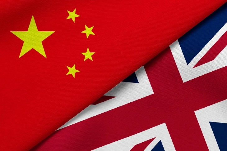 Двајца Британци обвинети дека шпионирале во корист на Кина