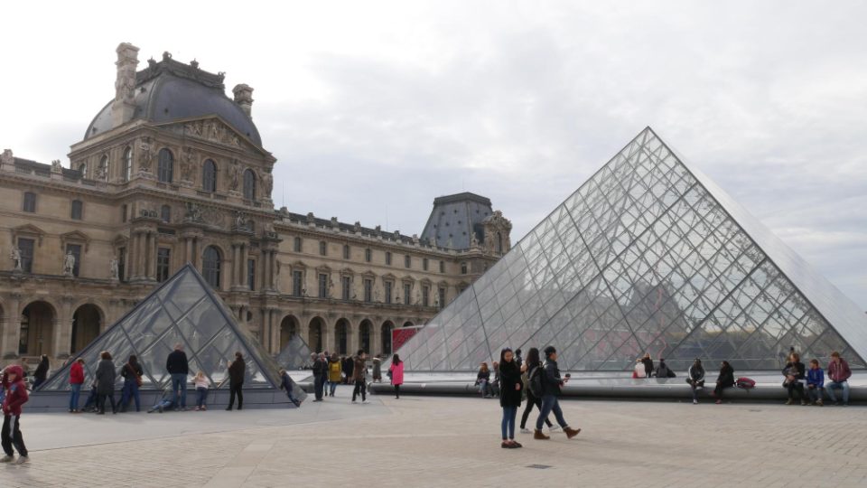 Лувр останува затворен и денеска