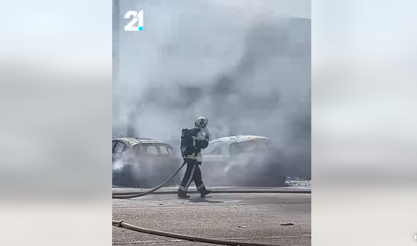 ВИДЕО: Изгаснат пожарот во Скопје, четири возила целосно опожарени!