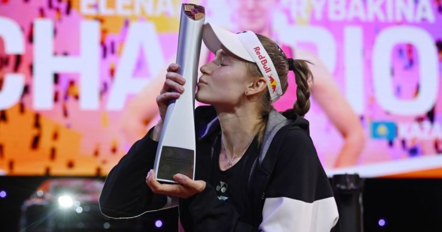 Рибакина ја победи Костјук и го освои трофејот во Штутгарт