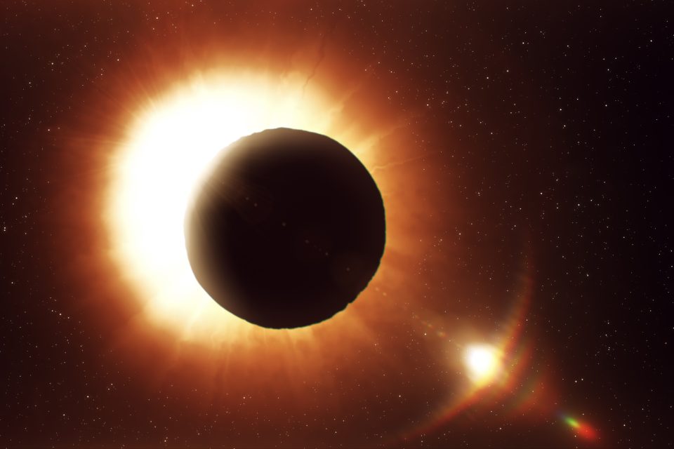 Училиштата во Њујорк утре ја откажуваат наставата поради целосното затемнување на Сонцето