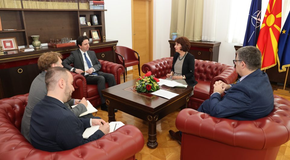 Средба на претседателката Сиљановска Давкова со британскиот амбасадор Метју Лосон
