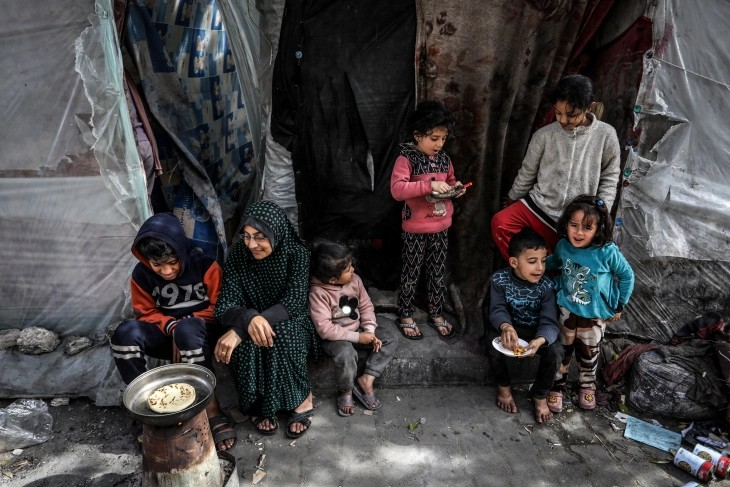 Потребен е итен третман за повеќе од 50.000 деца во Газа поради акутна неухранетост