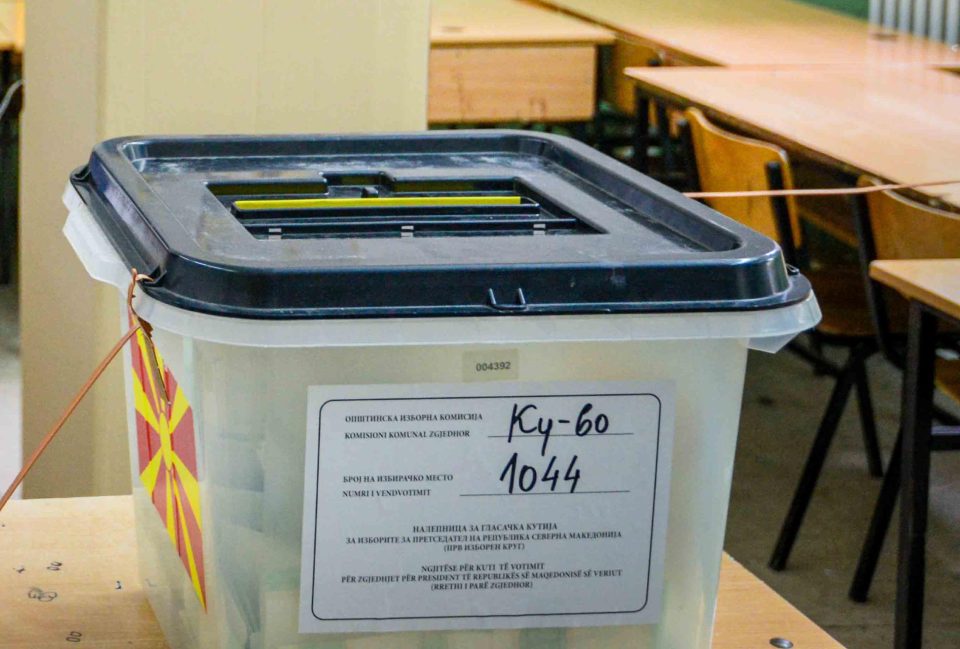 Во Куманово за претседателските избори излезноста до 13 часот e 21,62 отсто, а за парламентарните 24,82 отсто