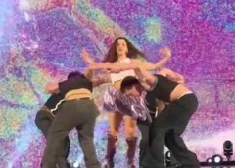ОВАА ДРЖАВА СЕКОГАШ ГО ПРАЌА НАЈДОБРОТО: Сексапилна пејачка во кратко фустанче ја запали сцената на Евровизија на пробата, 2 милиони прегледи за 24 часа! (ВИДЕО)