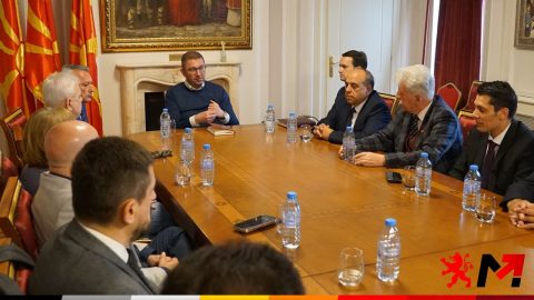Мицкоски на средба со коалицијата „Твоја Македонија“, во разговори за формирање на идна влада