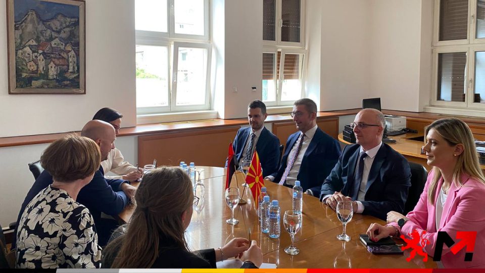 Мицкоски на средба со Мануел Сарацин: Новиот пратенички состав и идната влада ќе бидат силно посветени на реформите и трансформацијата на Македонија