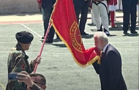 Џафери бакнува знаме на УЧК: Во Албанија го славеше човекот кој се бореше против македонската армија во 2001-ва година