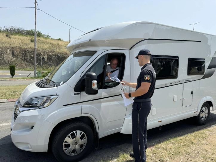 Полицијата дели летоци на ГП „Богородица“: Кои документи ви се потребни, совети за побрзо да се премине границата