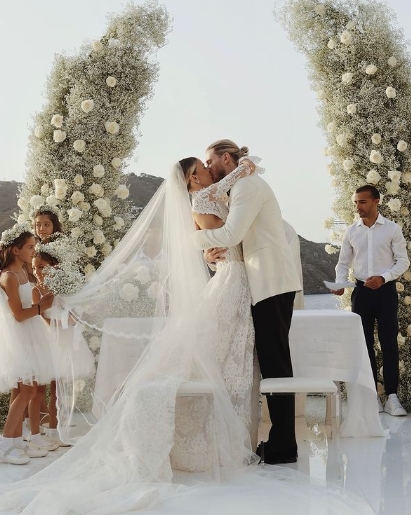 ФОТО+ВИДЕО: Дилета Леота објави сцени од свадбата, се е како од бајките