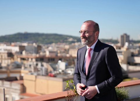 Претседателот на Европската народна партија го повика Мерц цврсто да се заложи за заеднички европски одбранбени напори во рамки на ЕУ