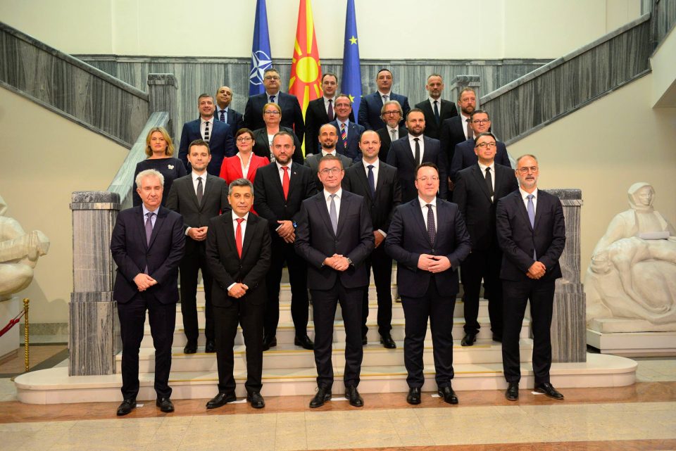 Македонија и граѓаните добија нова Влада: Мицкоски го доби мандатот – ветува работа, проекти и нови инвестиции веднаш