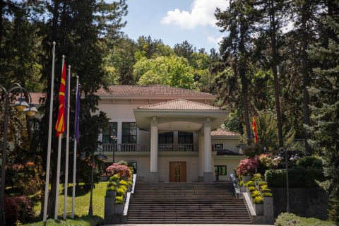 Сиљановска Давкова: Важно е кој нè претставува надвор, акцентот го ставаме на кариерни дипломати