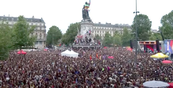 Политичката напнатост во Франција ги загрозува ЛОИ во Париз