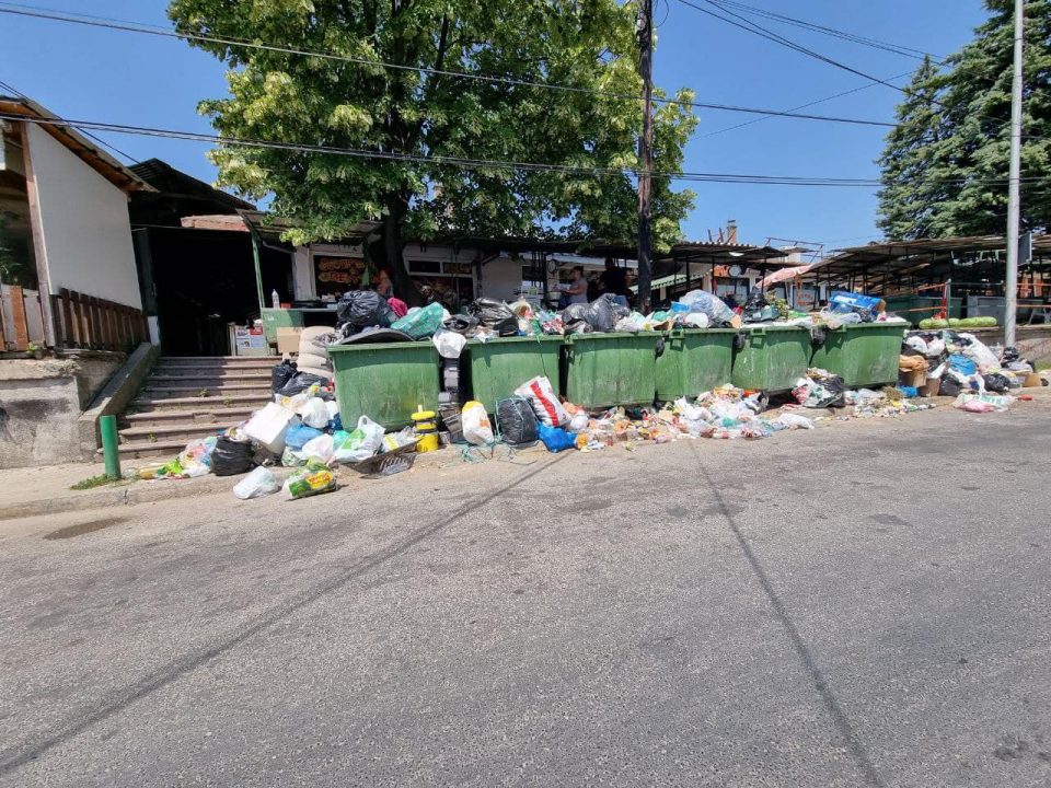 Костовски: За Данела Арсовска општина Бутел како да не постои, состојбата со сметот е алармантна