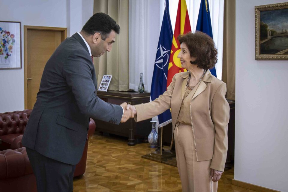 Претседателката Сиљановска Давкова го прими претставникот на Европската банка за обнова и развој, Фатих Туркменоглу