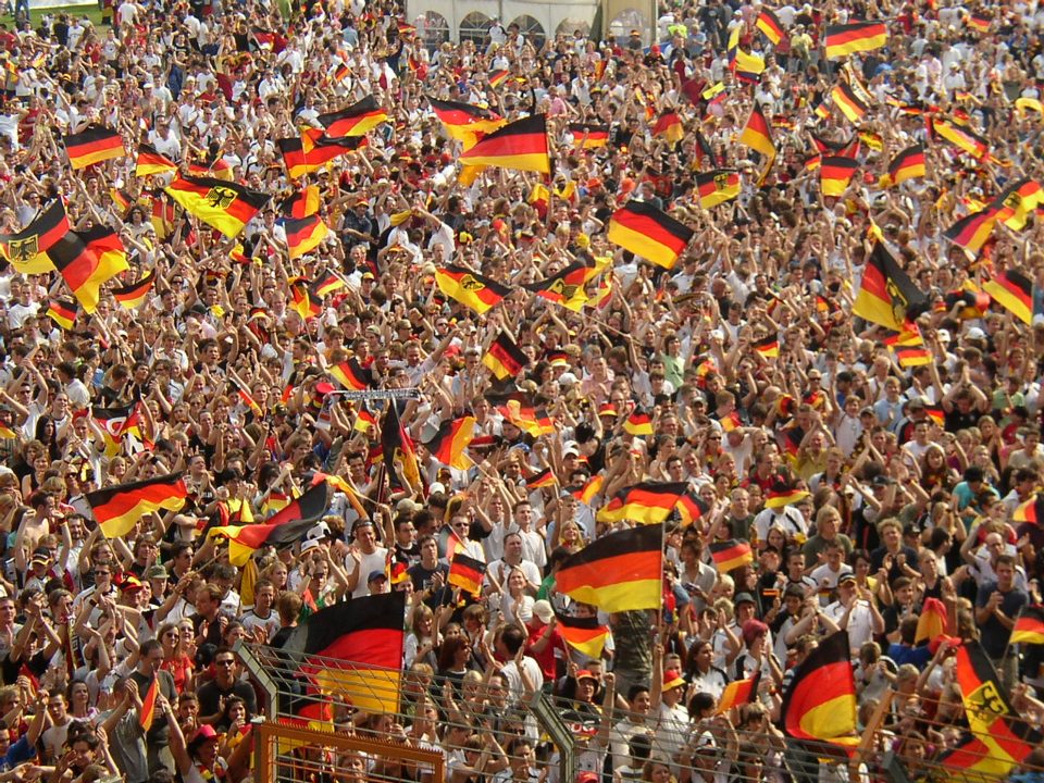 Билетот за мечот Германија-Шпанија достигна цена до 10.000 евра