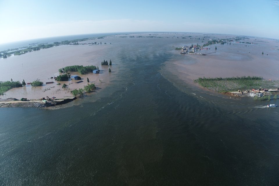 ВИДЕО: Пукна брана во Кина, евакуирани жители по поплавите