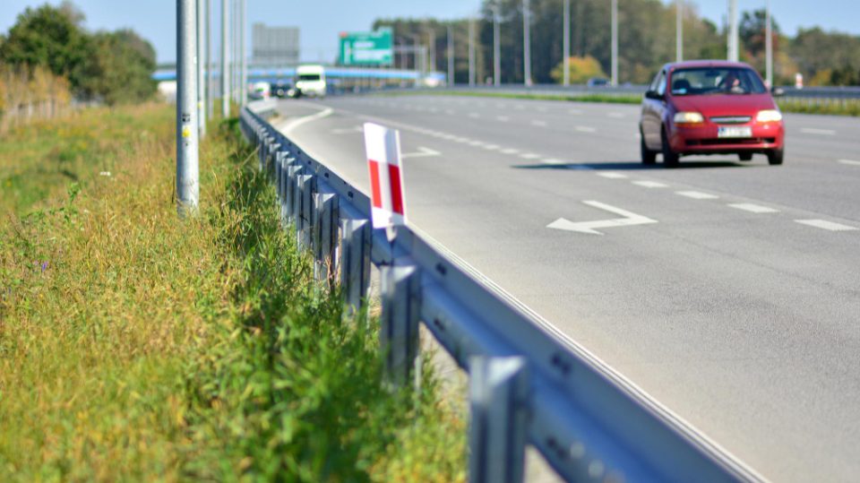 Непречен сообраќај на патиштата, гужва на ГП Табановце и ГП Богородица