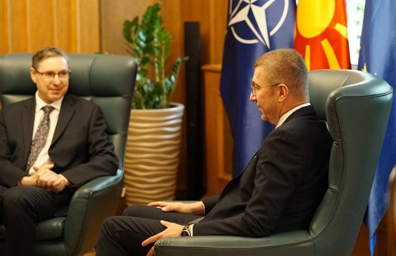 Македонија и Австралија ќе ја зајакнат соработката: Премиерот Мицкоски оствари средба со амбасадорот Емри