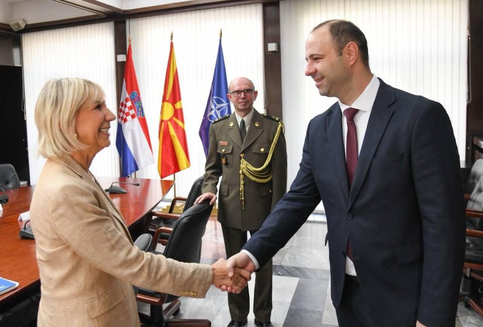 Средба на министерот Мисајловски со амбасадорката на Република Хрватска, Нивес Тигањ