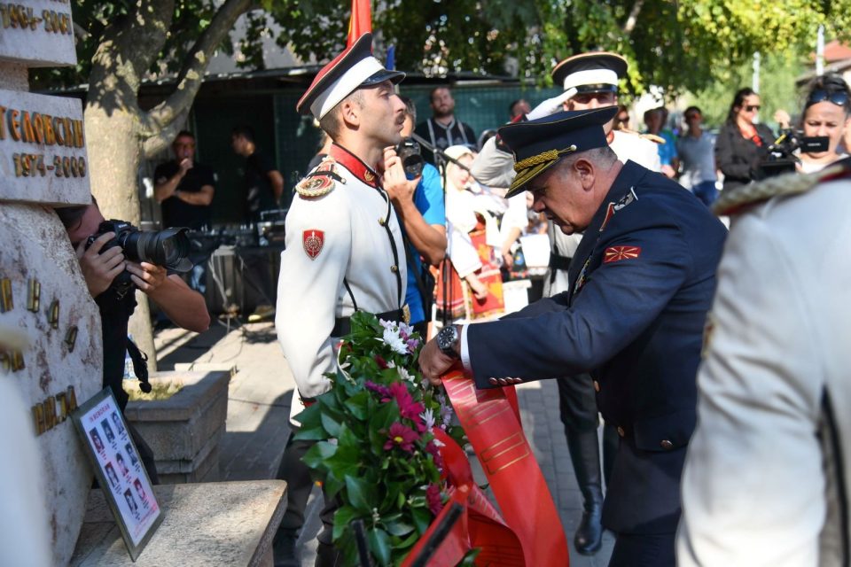 Министерство за одбрана: Оддадена почит во спомен на загинатите бранители кај месноста Љуботенски бачила