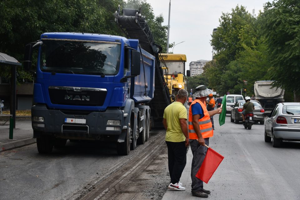 ​Се реконструира ул. “Христо Татарчев” на површина од околу 7000м2