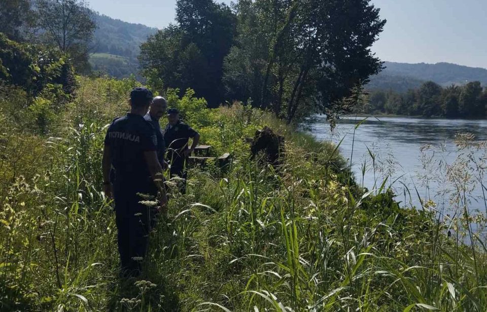 Во потрагата по настраданите мигранти во Дрина пронајдено и тело на бебе