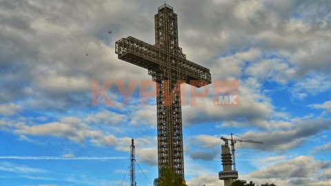 Денес празнуваме Сретение Господово