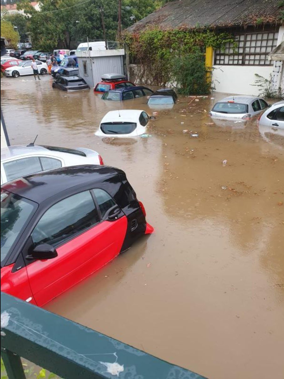 ВИДЕО: Дубровник е под вода, градоначалникот повикува жителите да останат дома