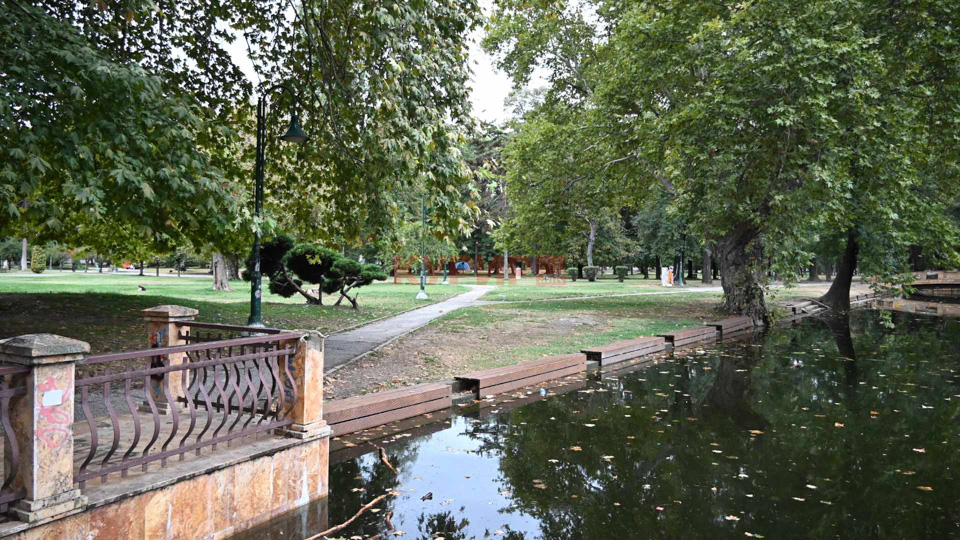 УХМР: Утре и викендот променливо облачно време со повремен дожд и грмежи