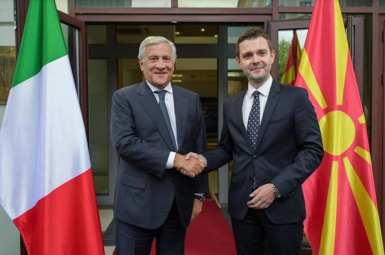 Муцунски: Заедно со италијанскиот министер за надворешни работи Тајани ќе организираме многу важна дискусија за Коридорот 8