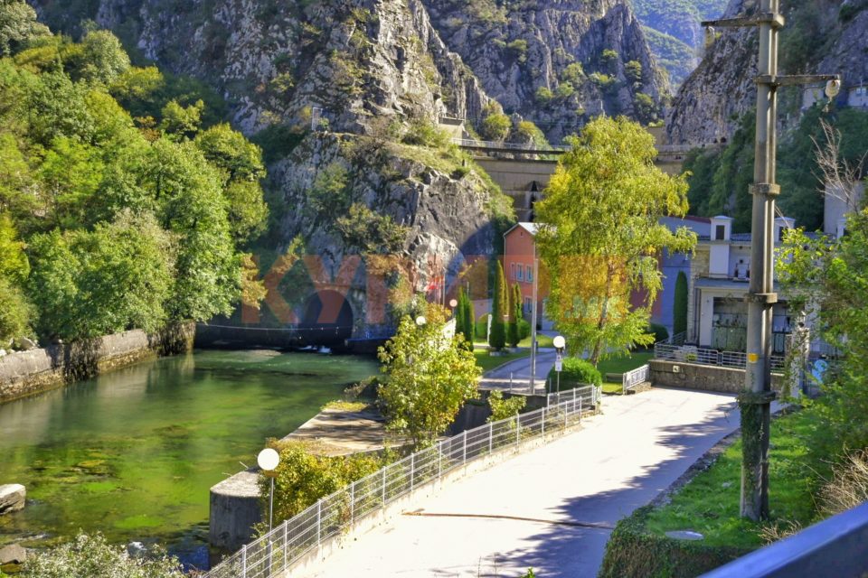 Турски туристи спасени кај Кањонот Матка откако пријавиле дека се изгубени