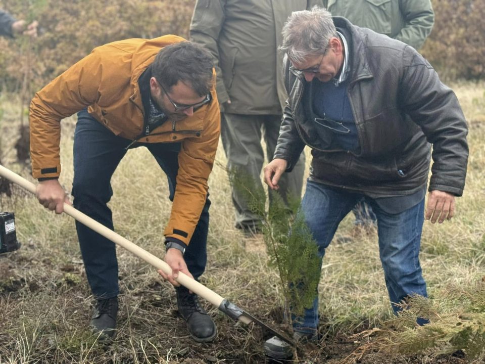 Стојкоски: Пошумување на опожарените површини во атарот на село Кучково, за зелено и убаво Ѓорче!