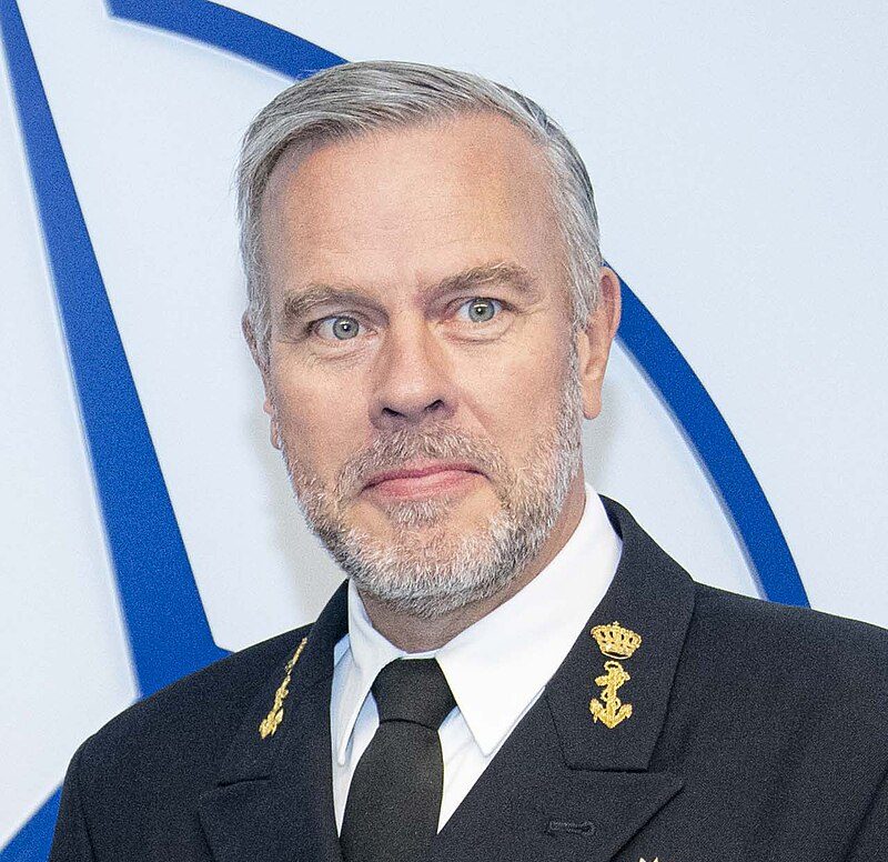 НАТО ја презема координацијата на американската воена помош за Украина, изјави шефот на Воениот комитет на Алијансата, Бауер