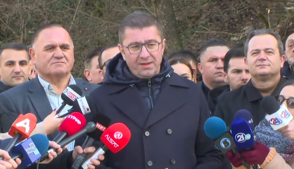 Мицкоски: Продолжуваме да градиме, реконструкцијата на патот Катланово- Градманци поврзува две населени места во општина Петровец