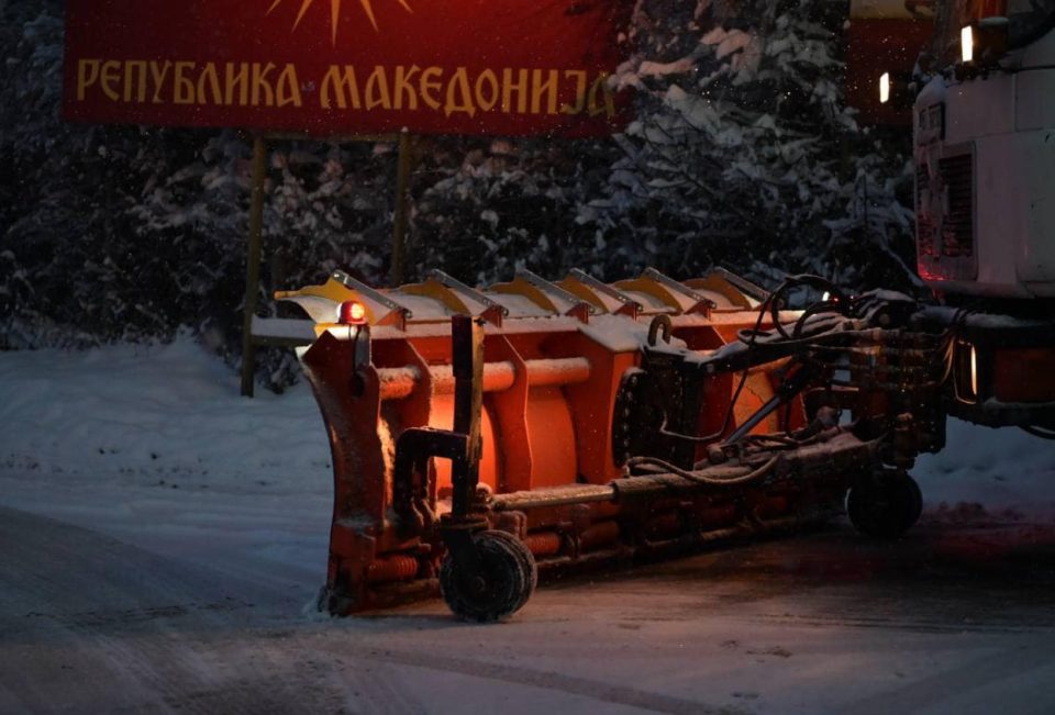 Скопските општини чисти: Градоначалниците не дозволија застој, службите со брза реакција (ФОТО)